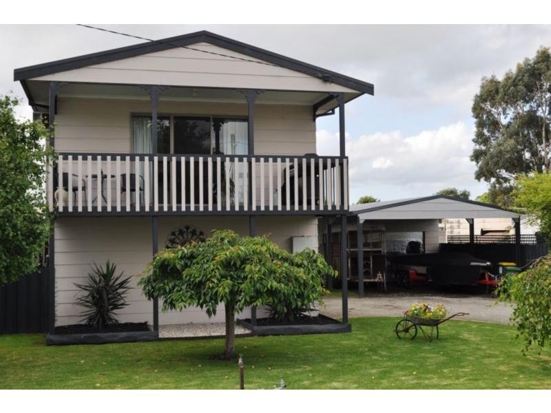 2 Fisher Terrace, Lang Lang VIC 3984