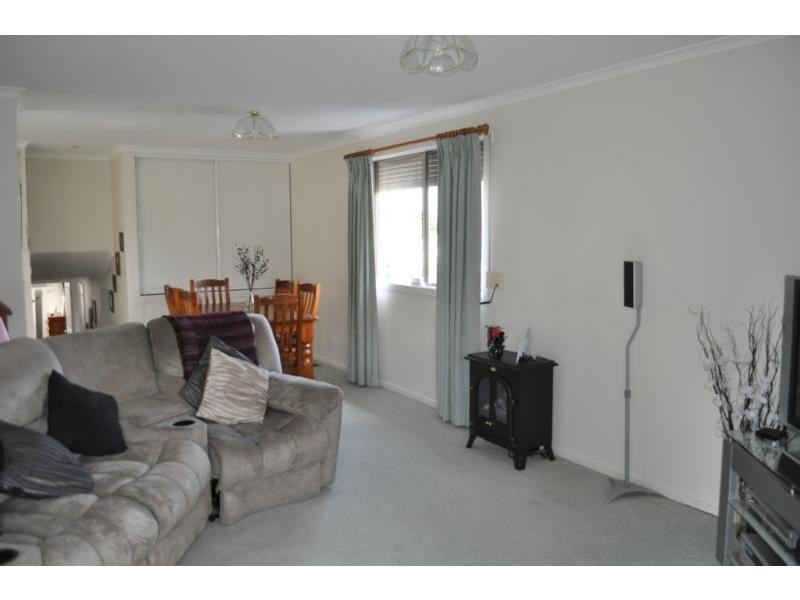 2 Fisher Terrace, Lang Lang VIC 3984