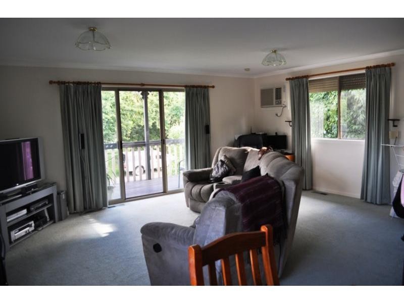 2 Fisher Terrace, Lang Lang VIC 3984