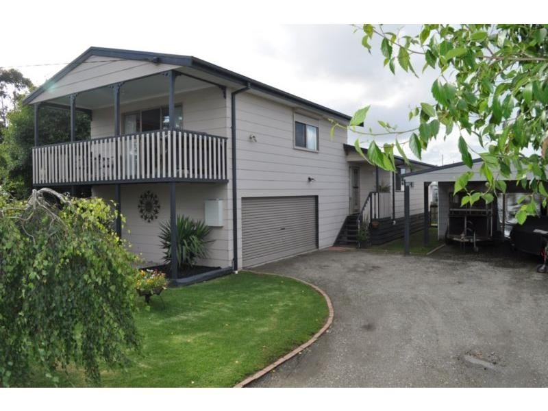 2 Fisher Terrace, Lang Lang VIC 3984