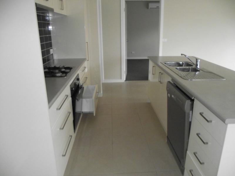 2/22 Westernport Road, Lang Lang VIC 3984