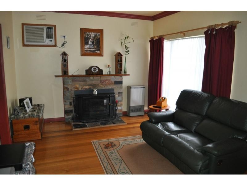 25 Nellie Street, Lang Lang VIC 3984