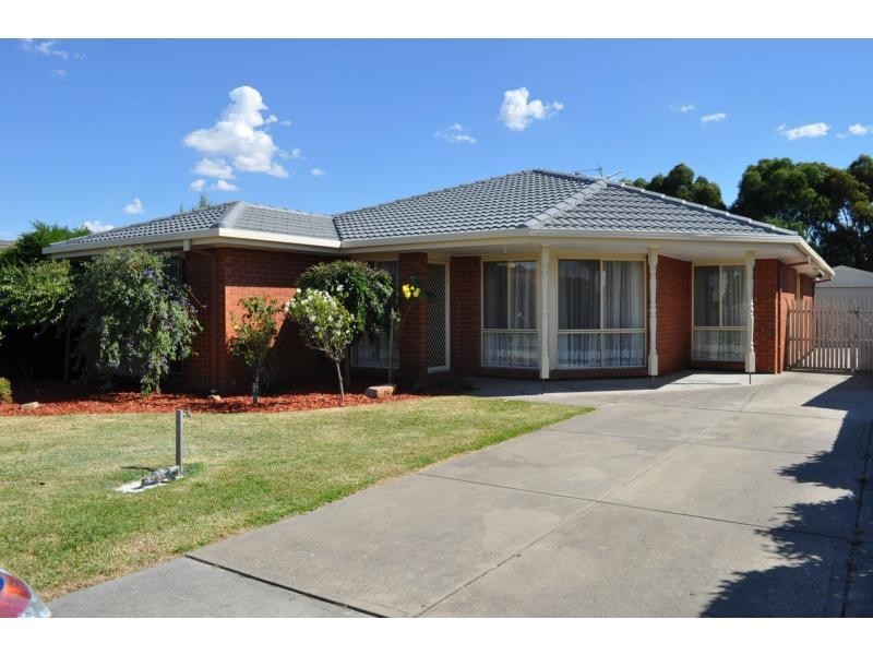 22 Alexander Avenue, Koo Wee Rup VIC 3981