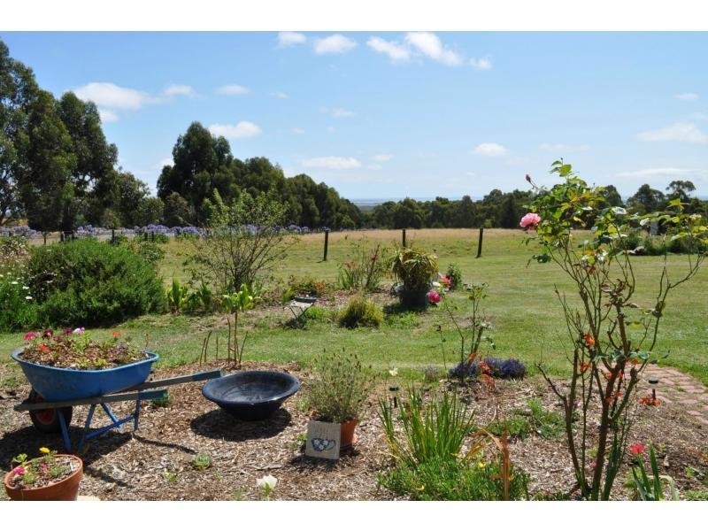 40 Forrest Drive, Nyora VIC 3987