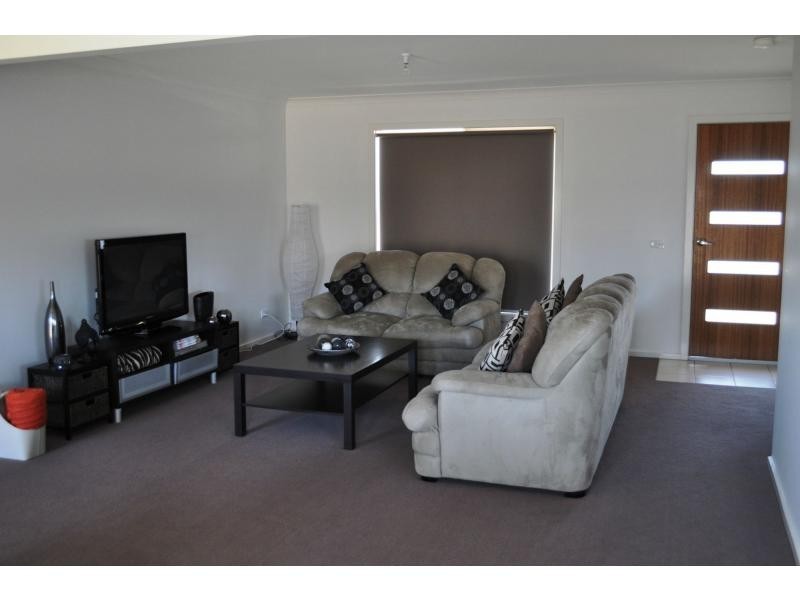 2 Milla Way, Koo Wee Rup VIC 3981