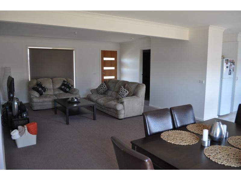 2 Milla Way, Koo Wee Rup VIC 3981