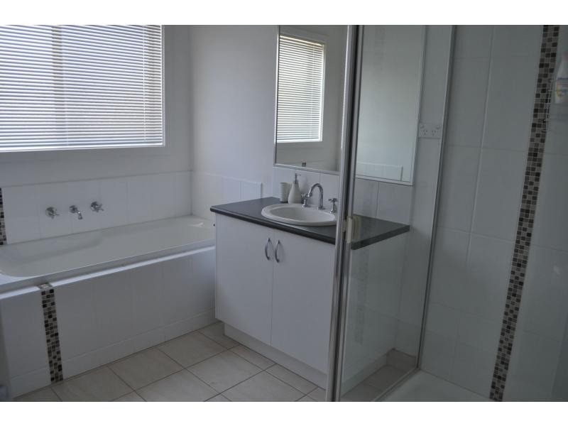 2 Milla Way, Koo Wee Rup VIC 3981