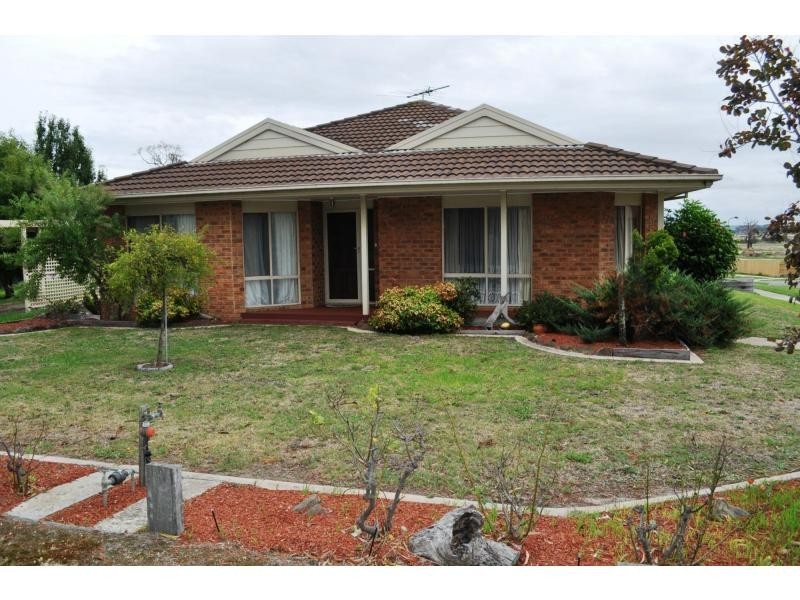 228 McDonalds Track, Lang Lang VIC 3984