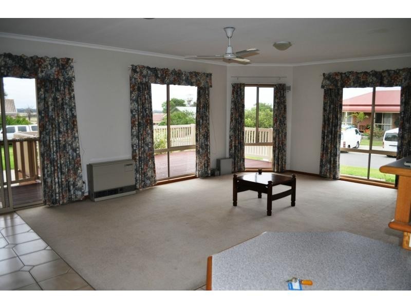 228 McDonalds Track, Lang Lang VIC 3984