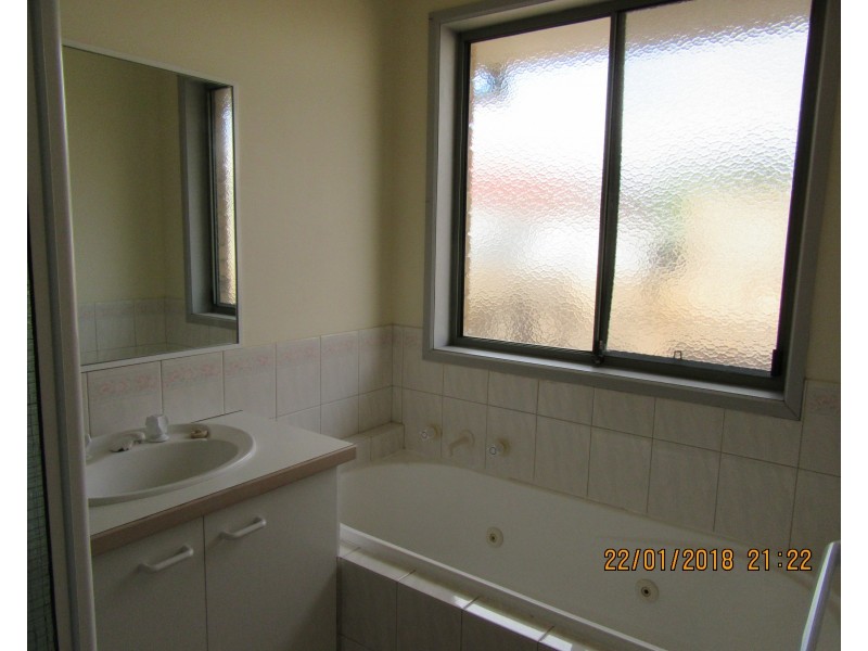 4 David Court, Koo Wee Rup VIC 3981