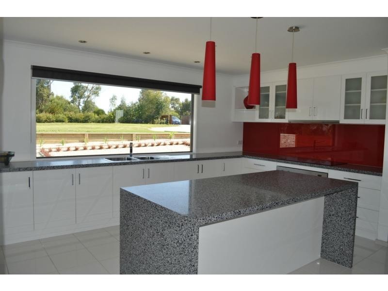 21 Henrys Road, Nyora VIC 3987