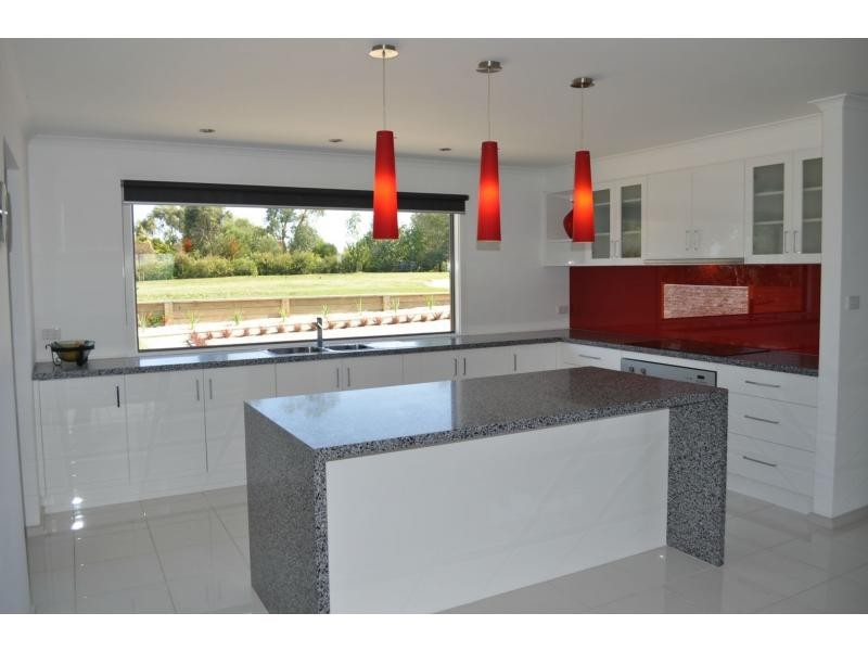 21 Henrys Road, Nyora VIC 3987