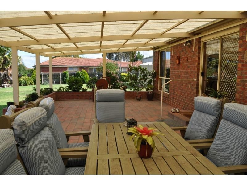 5 Gainsborough Avenue, Lang Lang VIC 3984