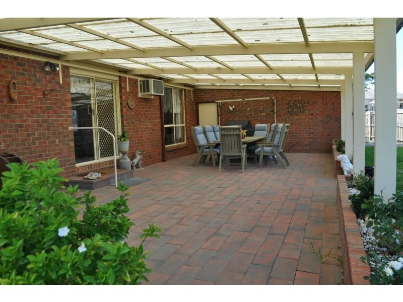 5 Gainsborough Avenue, Lang Lang VIC 3984