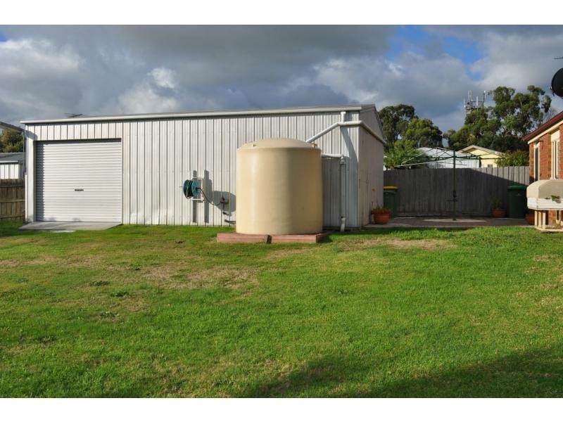 5 Gainsborough Avenue, Lang Lang VIC 3984