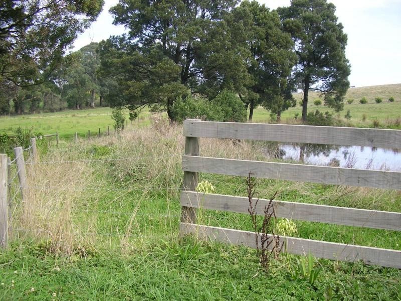 2 Whitelaw Road, Korumburra VIC 3950