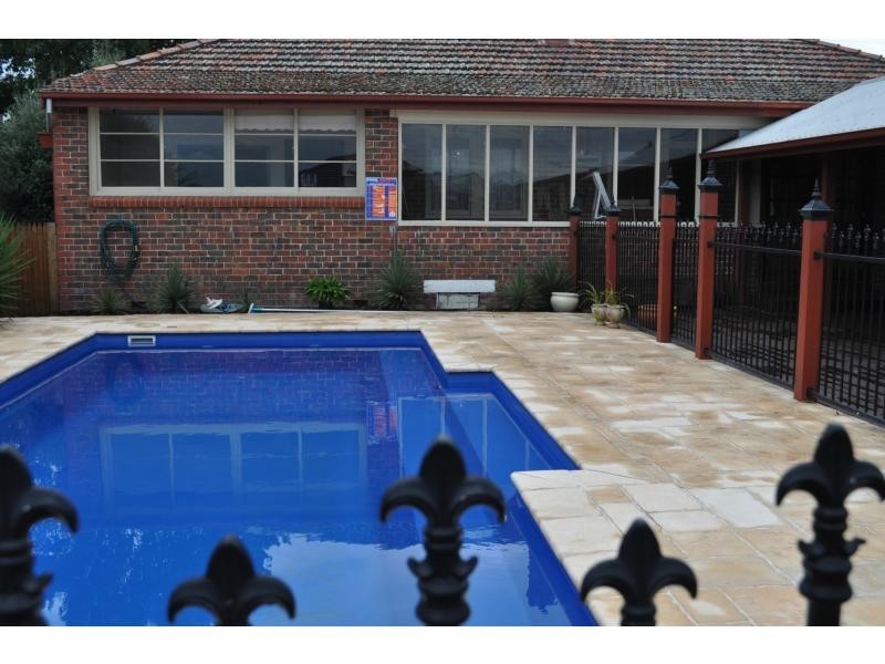 372 Rossiter Road, Koo Wee Rup VIC 3981