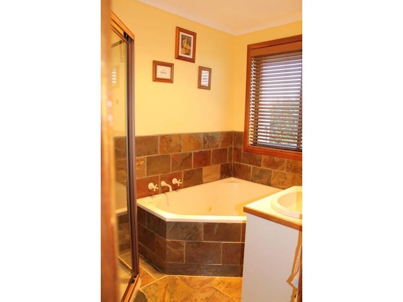 90 Forrest Road, Yannathan VIC 3981