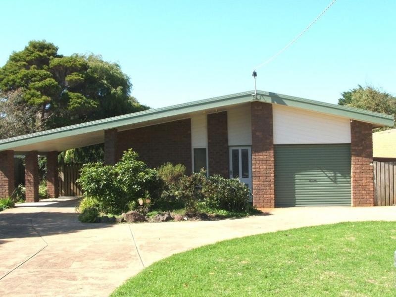3 School Road, Newhaven VIC 3925