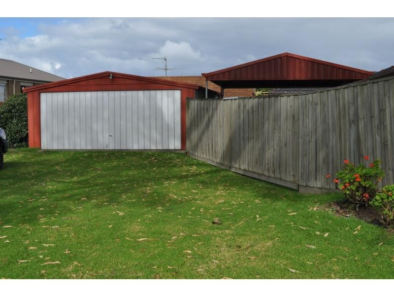 31 Sybella Avenue, Koo Wee Rup VIC 3981