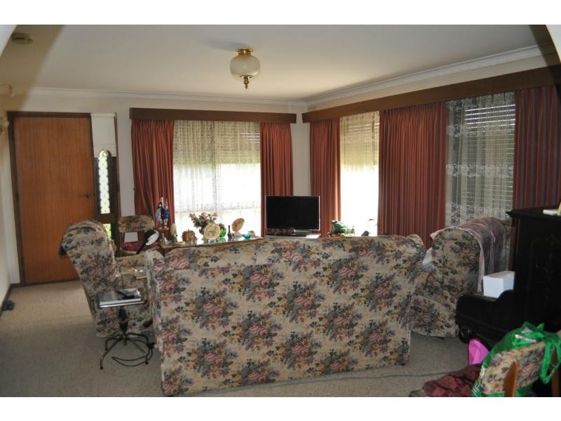 31 Sybella Avenue, Koo Wee Rup VIC 3981