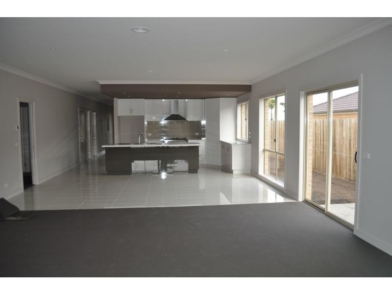 4 Carrington Rise, Lang Lang VIC 3984