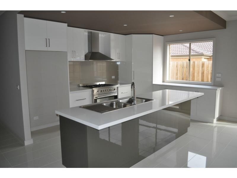 4 Carrington Rise, Lang Lang VIC 3984