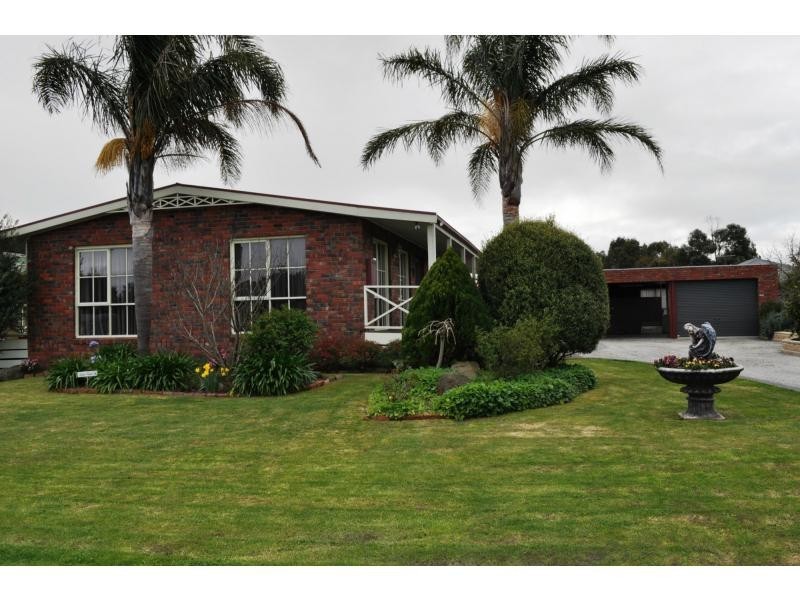 2 Boormani Court, Koo Wee Rup VIC 3981