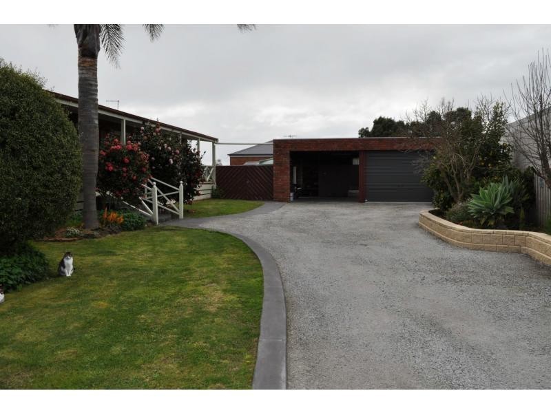 2 Boormani Court, Koo Wee Rup VIC 3981