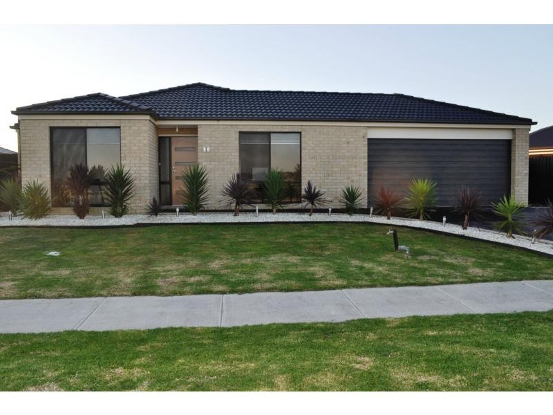 40 Bailey Boulevard, Koo Wee Rup VIC 3981