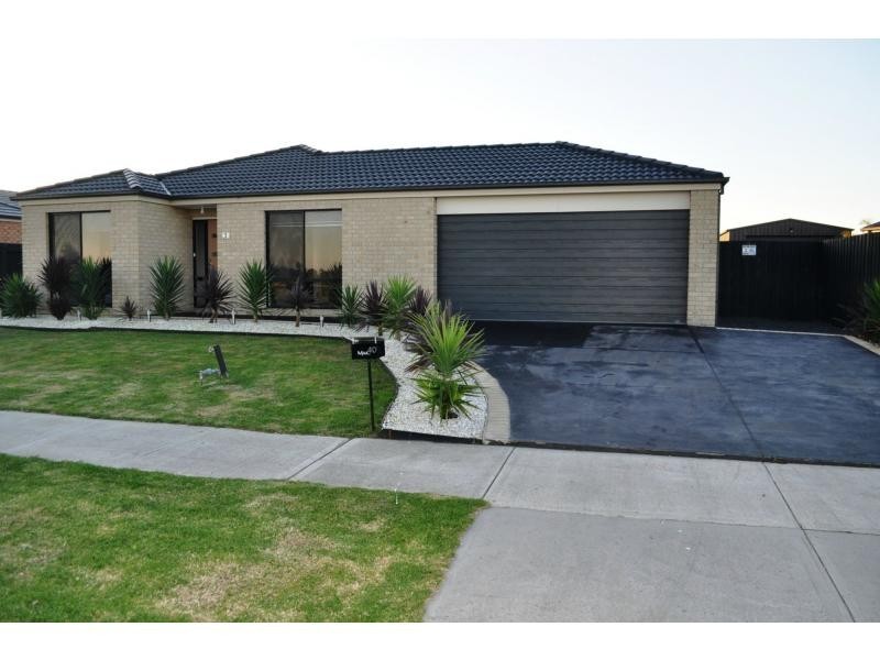 40 Bailey Boulevard, Koo Wee Rup VIC 3981