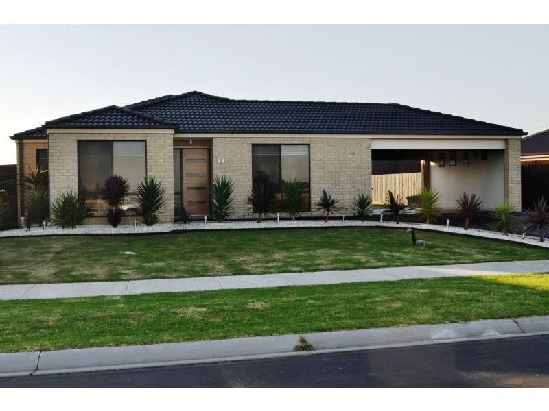 40 Bailey Boulevard, Koo Wee Rup VIC 3981