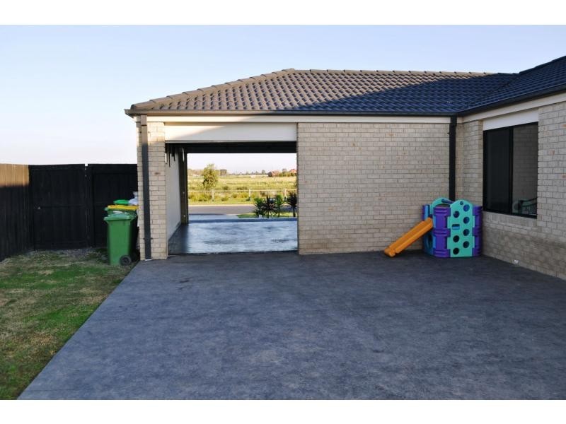 40 Bailey Boulevard, Koo Wee Rup VIC 3981