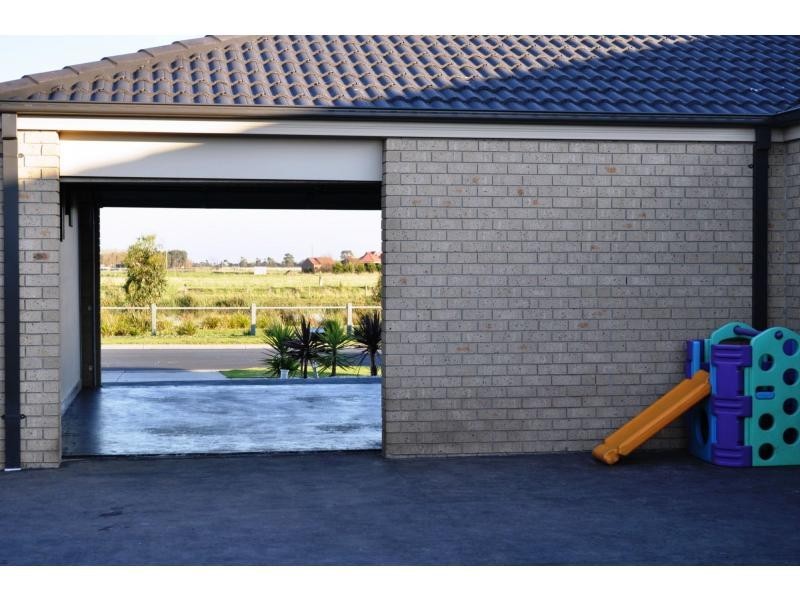 40 Bailey Boulevard, Koo Wee Rup VIC 3981