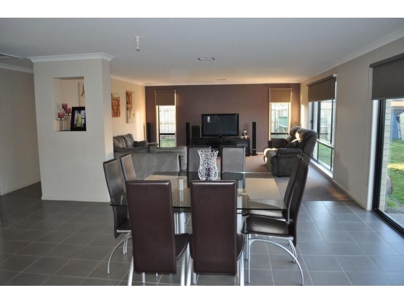 40 Bailey Boulevard, Koo Wee Rup VIC 3981