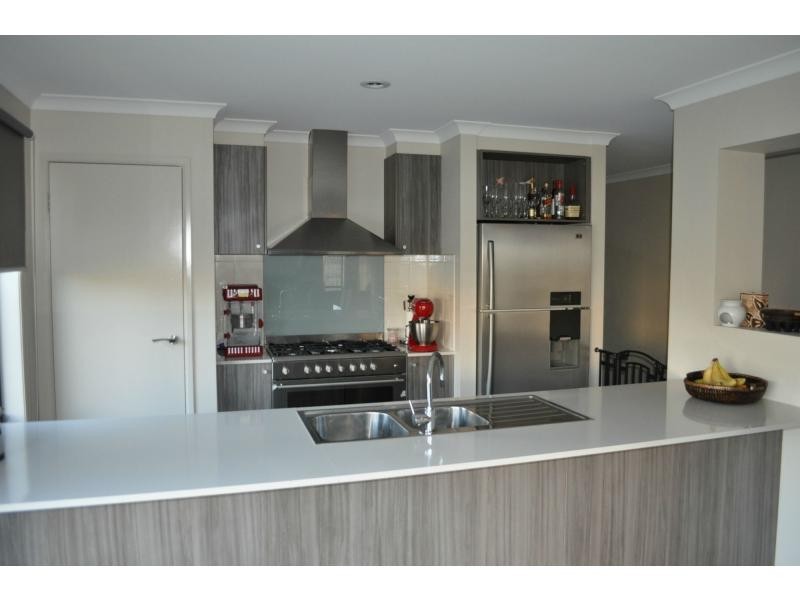 40 Bailey Boulevard, Koo Wee Rup VIC 3981