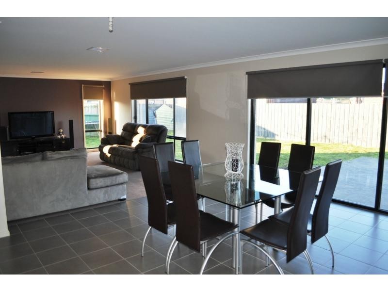 40 Bailey Boulevard, Koo Wee Rup VIC 3981