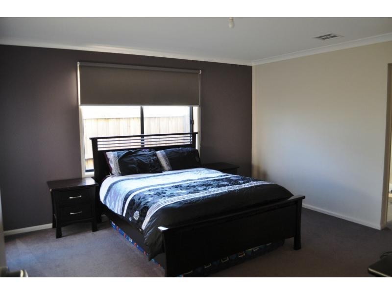 40 Bailey Boulevard, Koo Wee Rup VIC 3981