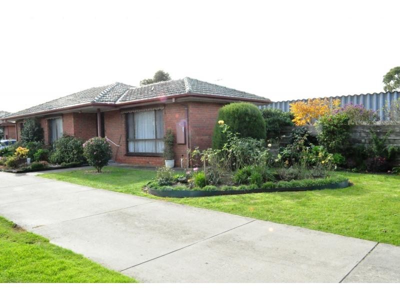 Unit 4/15 Mickle Street, Koo Wee Rup VIC 3981