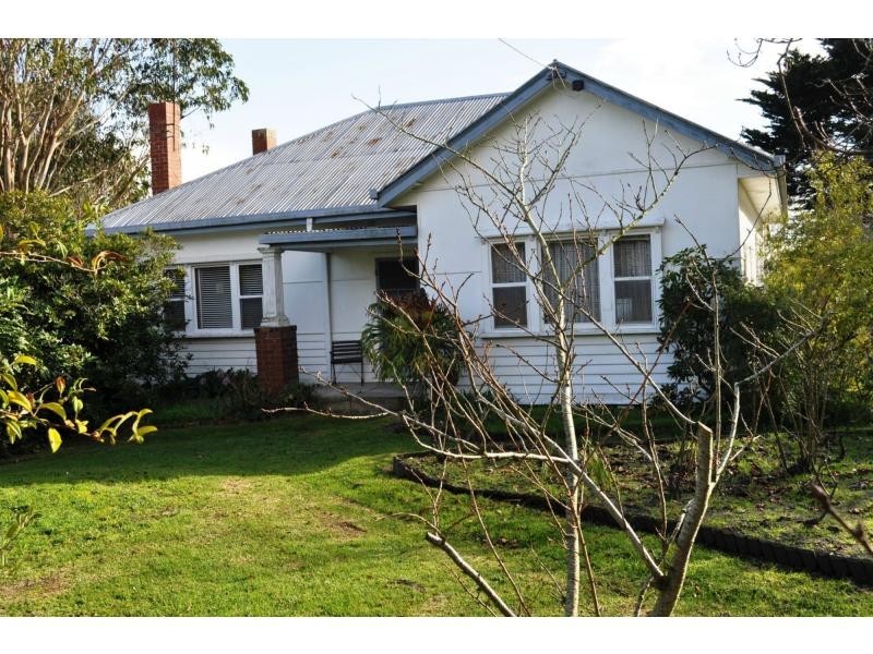 9 Pioneer Road, Lang Lang VIC 3984