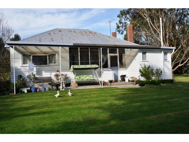 9 Pioneer Road, Lang Lang VIC 3984