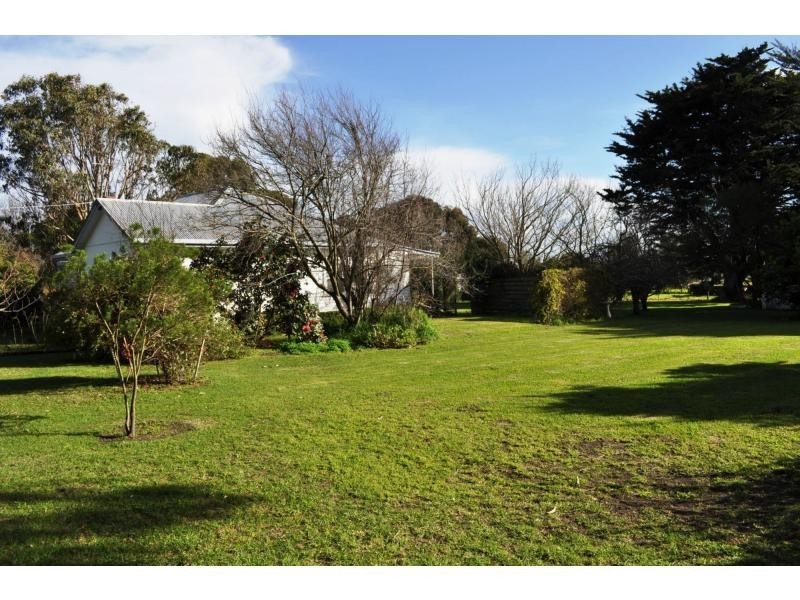 9 Pioneer Road, Lang Lang VIC 3984