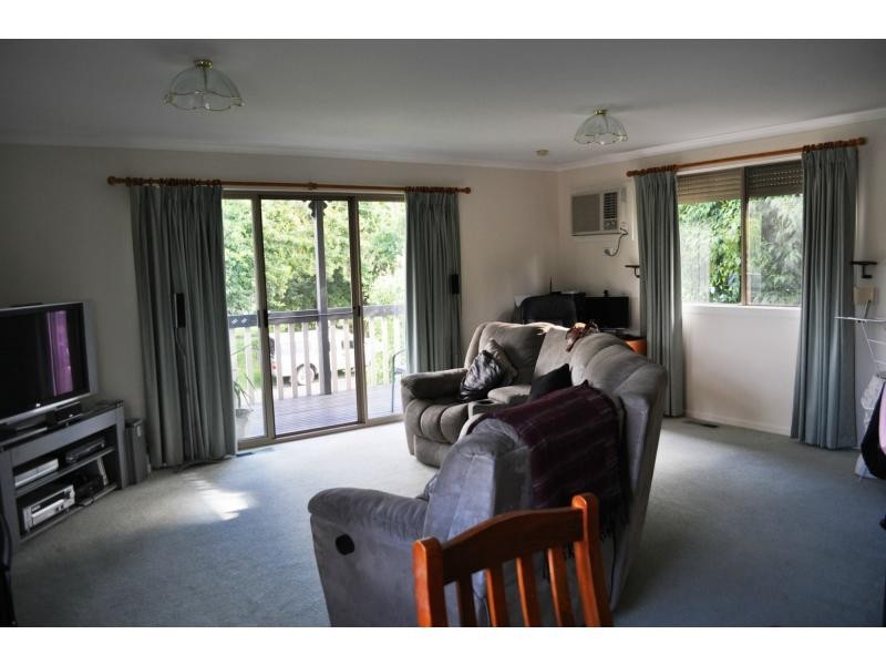 2 Fisher Terrace, Lang Lang VIC 3984