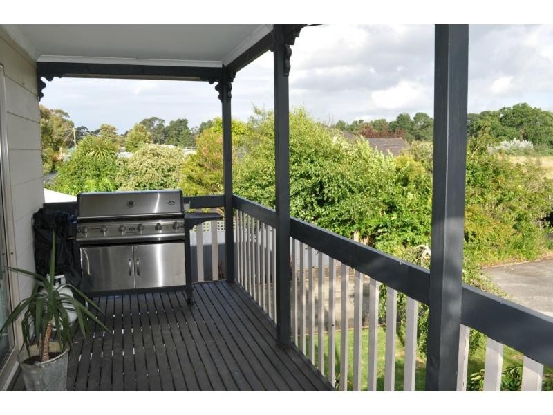 2 Fisher Terrace, Lang Lang VIC 3984