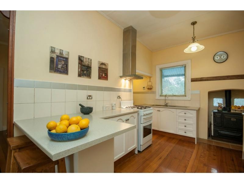 27 Hatchs Road, Nyora VIC 3987