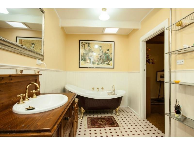 27 Hatchs Road, Nyora VIC 3987