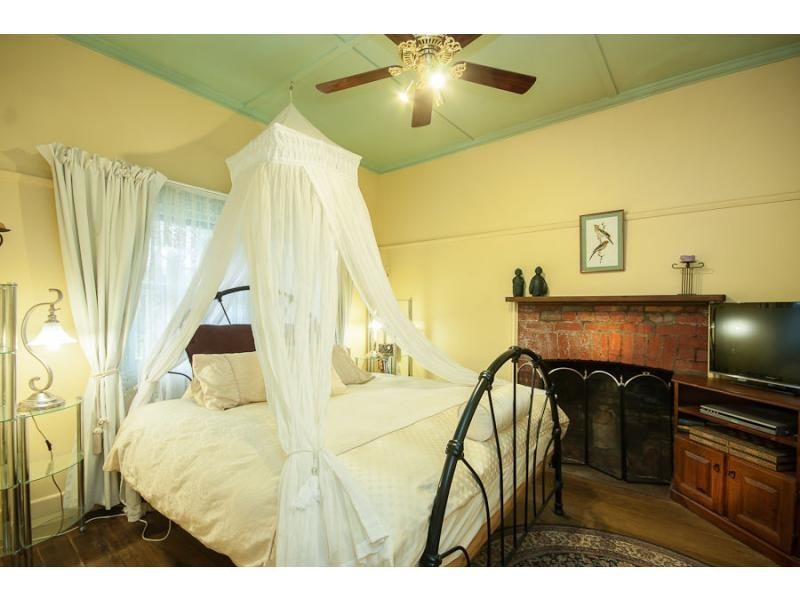 27 Hatchs Road, Nyora VIC 3987