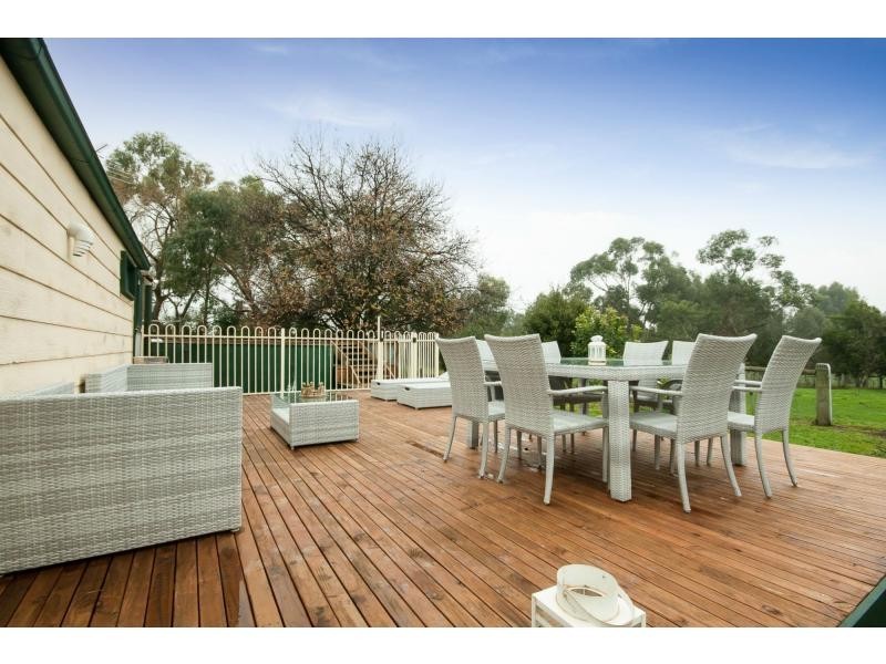 27 Hatchs Road, Nyora VIC 3987