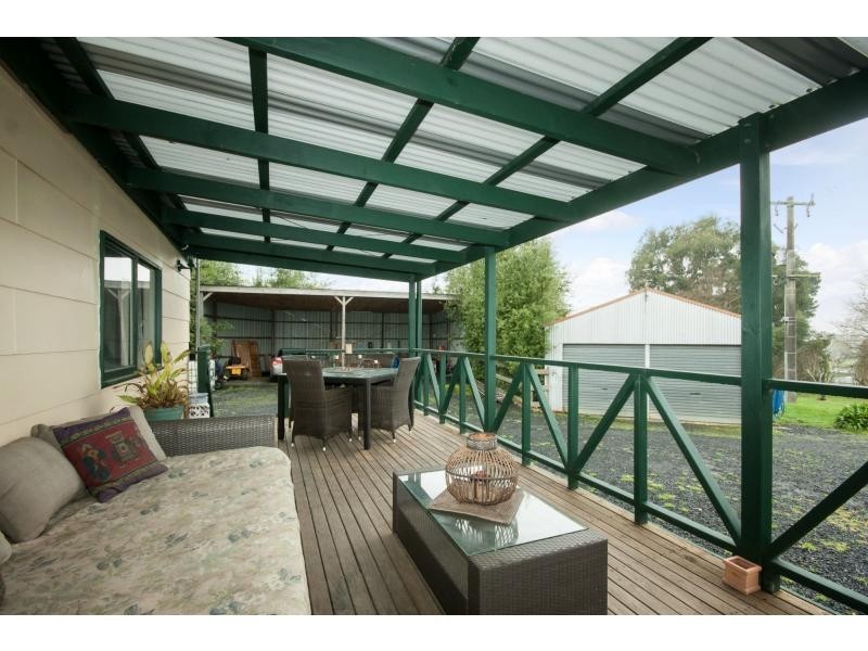 27 Hatchs Road, Nyora VIC 3987