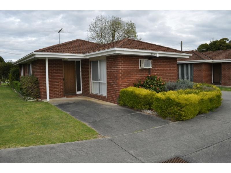 Unit 4/11 Roseberry Street, Lang Lang VIC 3984